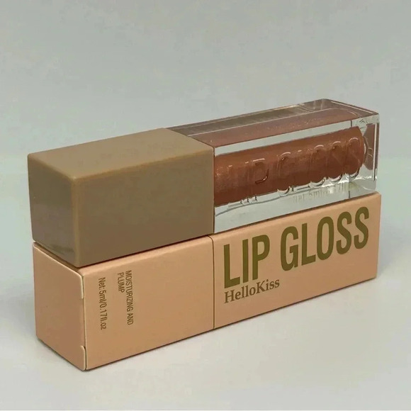 Hello Kiss - Moisturizing and Plumping Ultra Glossy Lip Gloss in Color Topaz - Picture 5 of 6